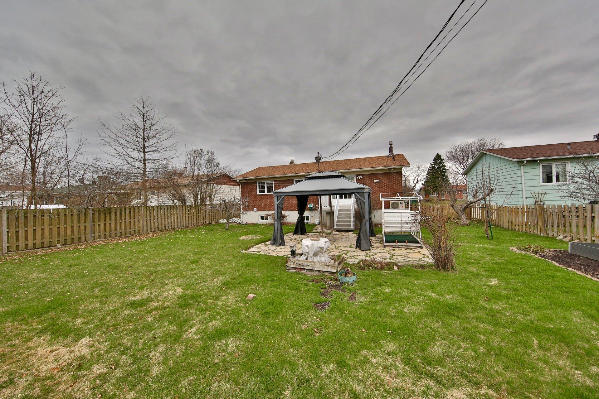 









4545


Boul. Gaétan-Boucher

,
Longueuil (Saint-Hubert),




QC
J3Y5W5

