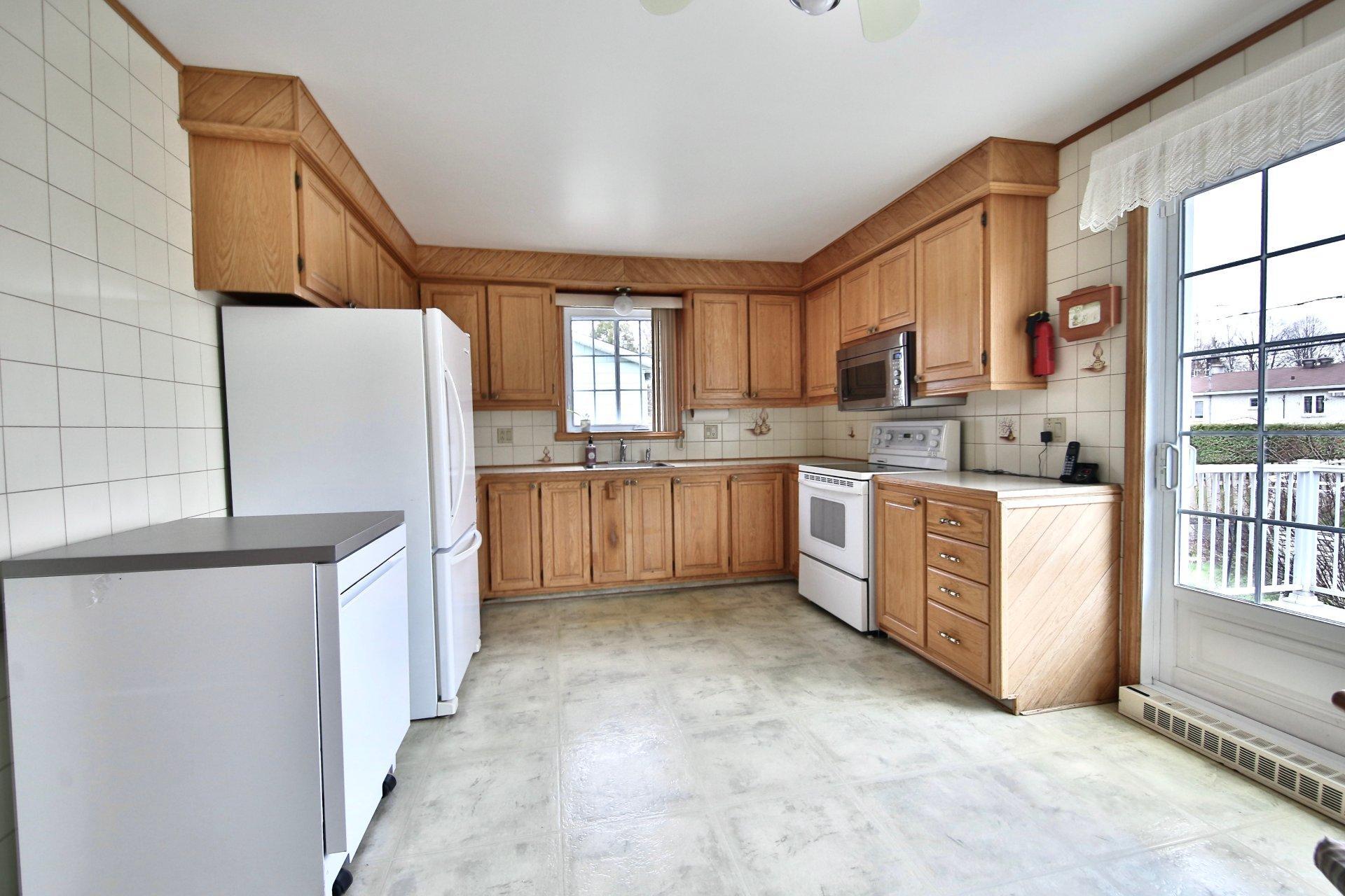 









4545


Boul. Gaétan-Boucher

,
Longueuil (Saint-Hubert),




QC
J3Y5W5

