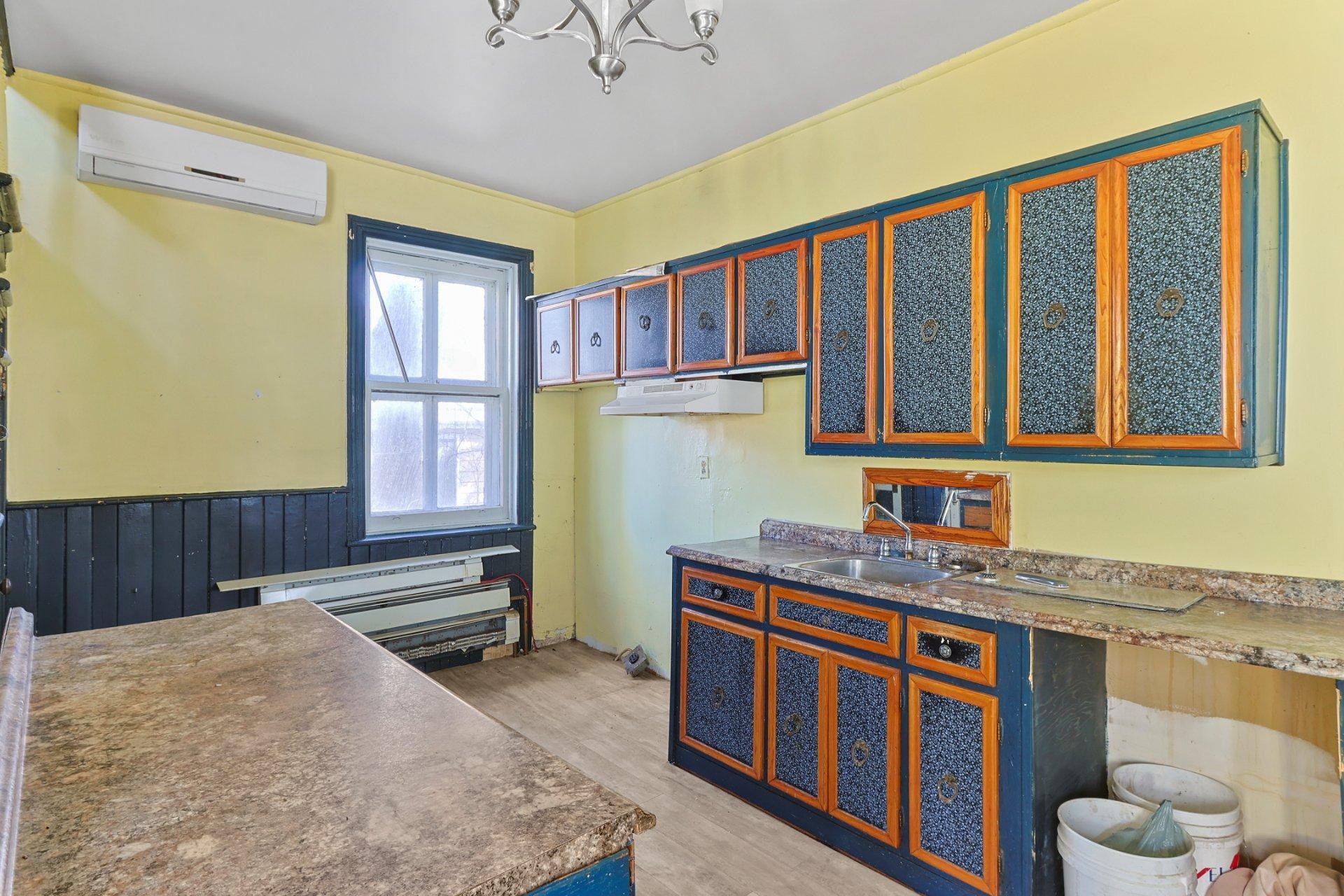 









331


Boul. D'Youville

,
Châteauguay,




QC
J6J4S4

