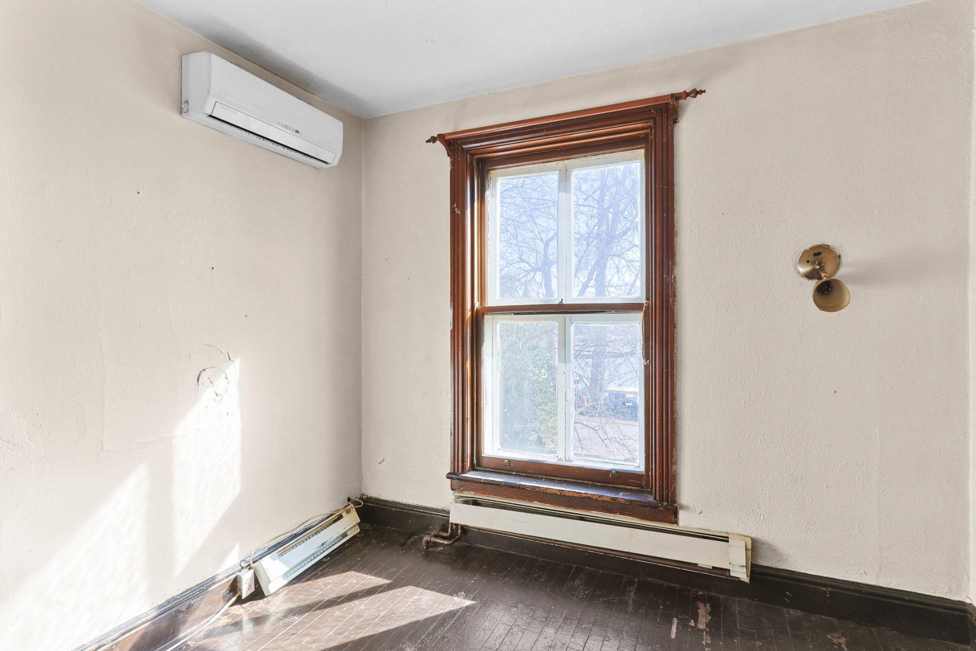









331


Boul. D'Youville

,
Châteauguay,




QC
J6J4S4

