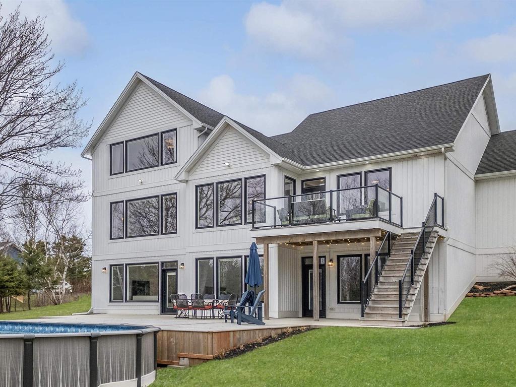 












87 Sunset Drive

,
Oyster Bed Bridge,




PE
C1E 2X8

