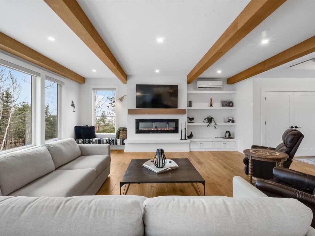 












87 Sunset Drive

,
Oyster Bed Bridge,




PE
C1E 2X8

