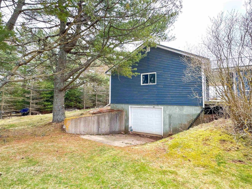 












447 Rte 17

,
Lower Montague,




PE
C0A 1R0


