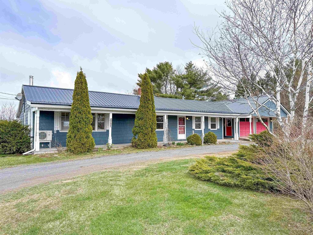 












447 Rte 17

,
Lower Montague,




PE
C0A 1R0

