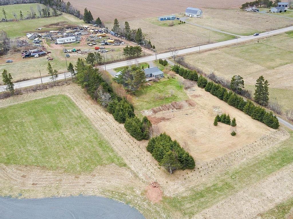 












447 Rte 17

,
Lower Montague,




PE
C0A 1R0

