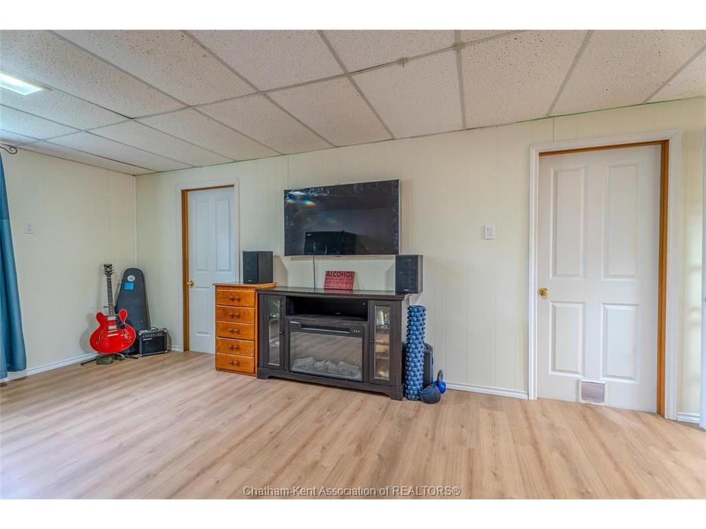 









12


Sioux

Drive,
Chatham,




ON
N7M 5S5

