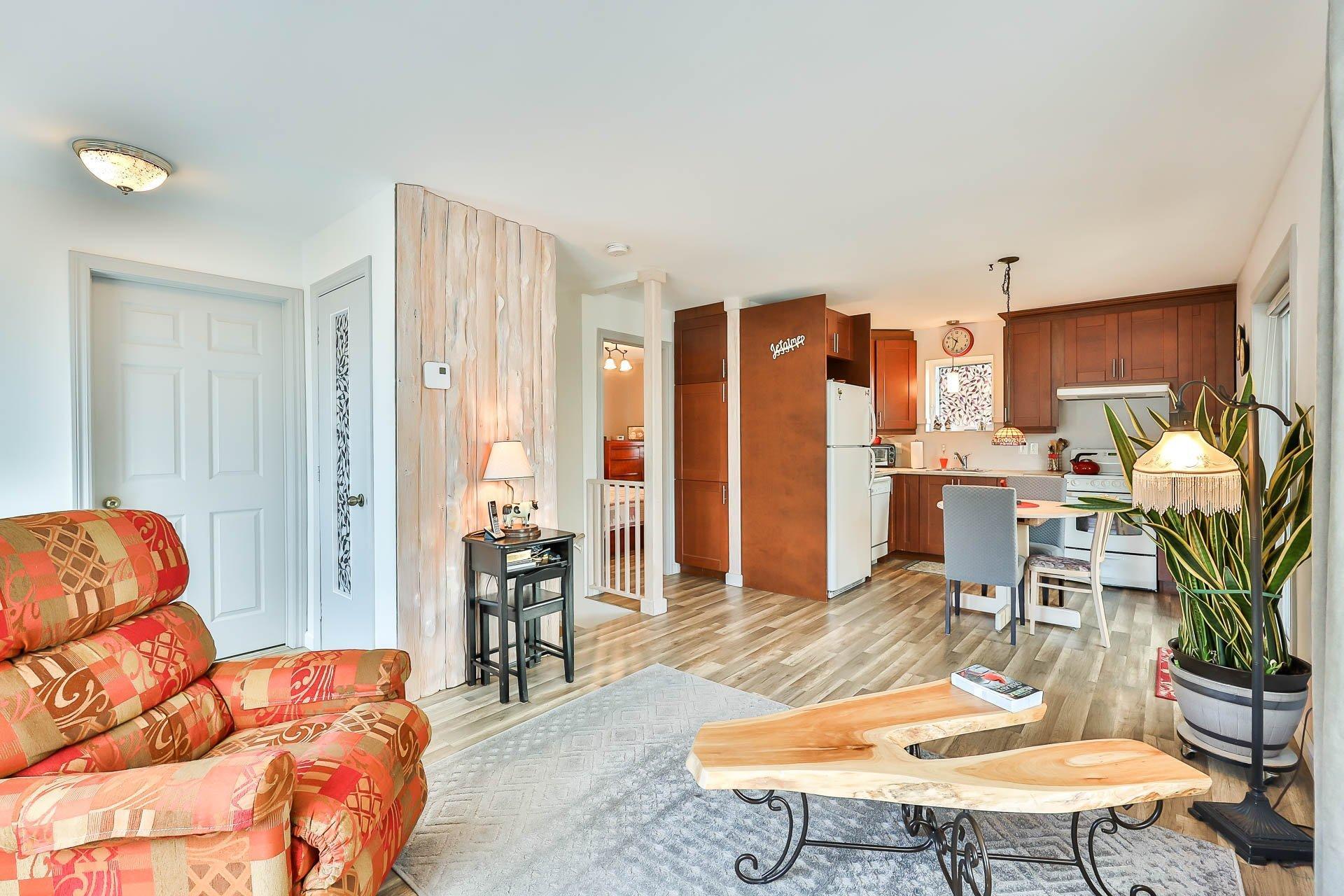 









19


Rue Martel

,
Ripon,




QC
J0V1V0


