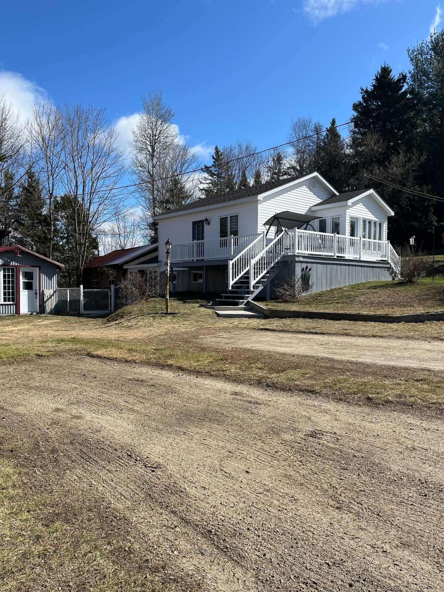 









19


Rue Martel

,
Ripon,




QC
J0V1V0

