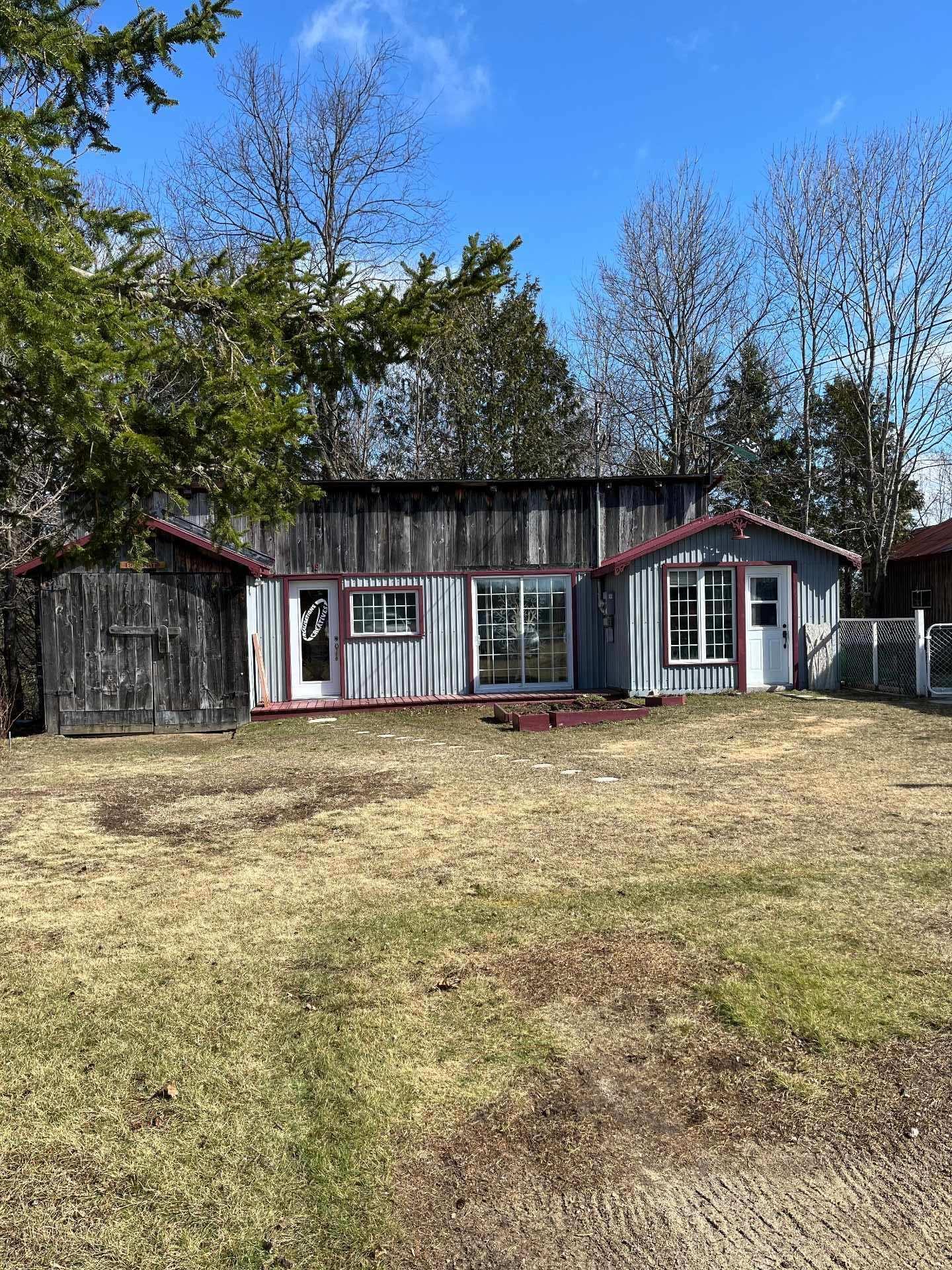 









19


Rue Martel

,
Ripon,




QC
J0V1V0

