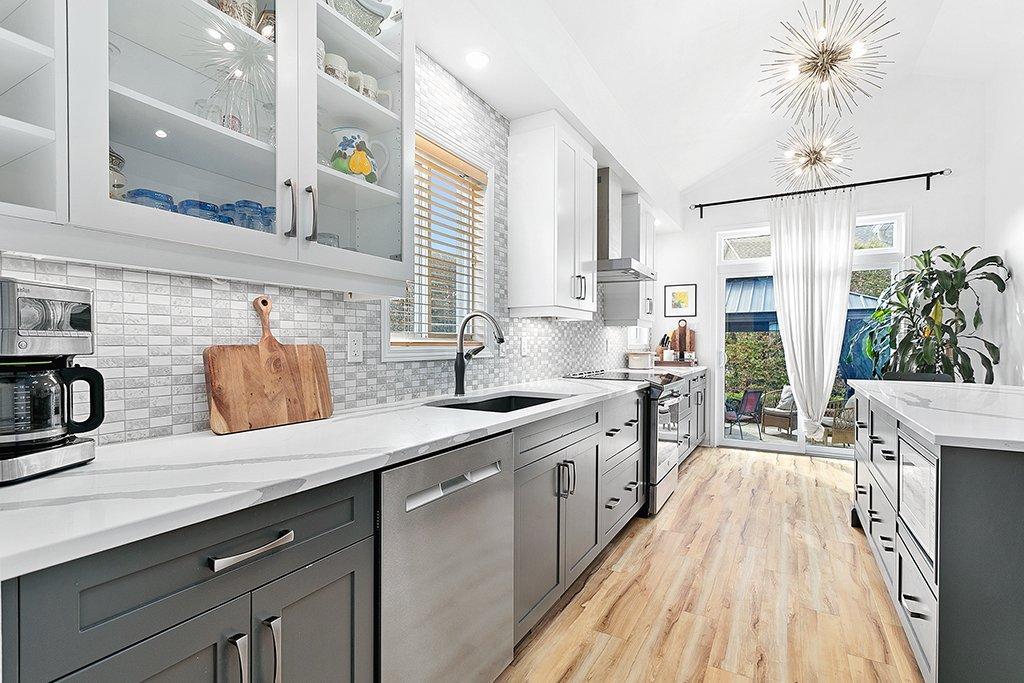 









30


Rue Jean-De La Fontaine

,
Gatineau (Aylmer),




QC
J9J2P7

