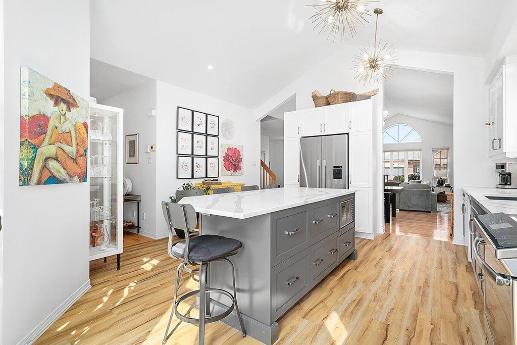 









30


Rue Jean-De La Fontaine

,
Gatineau (Aylmer),




QC
J9J2P7

