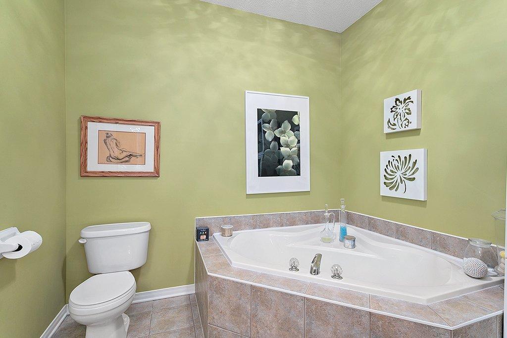 









30


Rue Jean-De La Fontaine

,
Gatineau (Aylmer),




QC
J9J2P7

