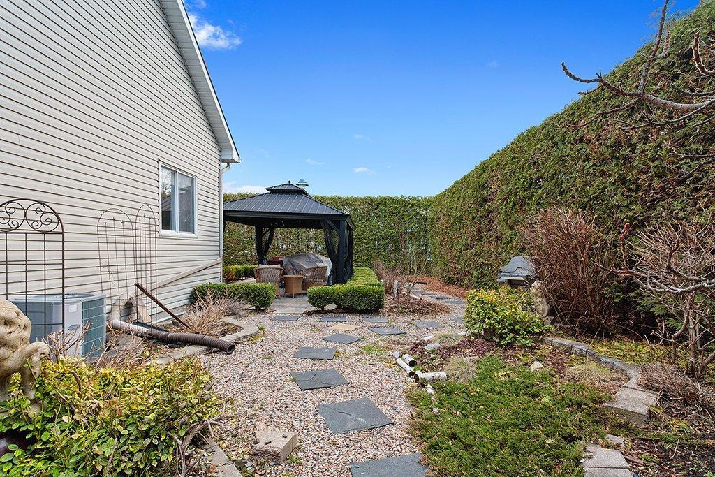 









30


Rue Jean-De La Fontaine

,
Gatineau (Aylmer),




QC
J9J2P7

