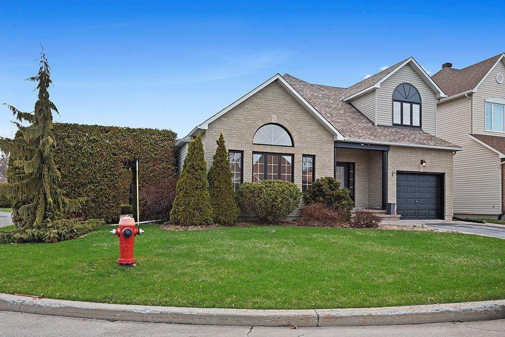 









30


Rue Jean-De La Fontaine

,
Gatineau (Aylmer),




QC
J9J2P7

