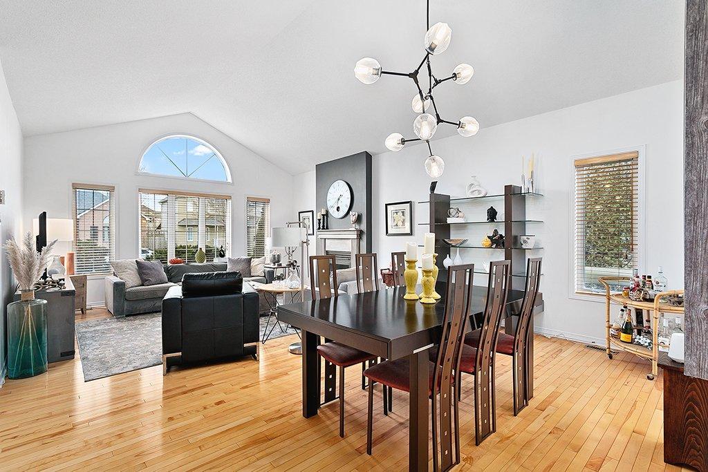 









30


Rue Jean-De La Fontaine

,
Gatineau (Aylmer),




QC
J9J2P7

