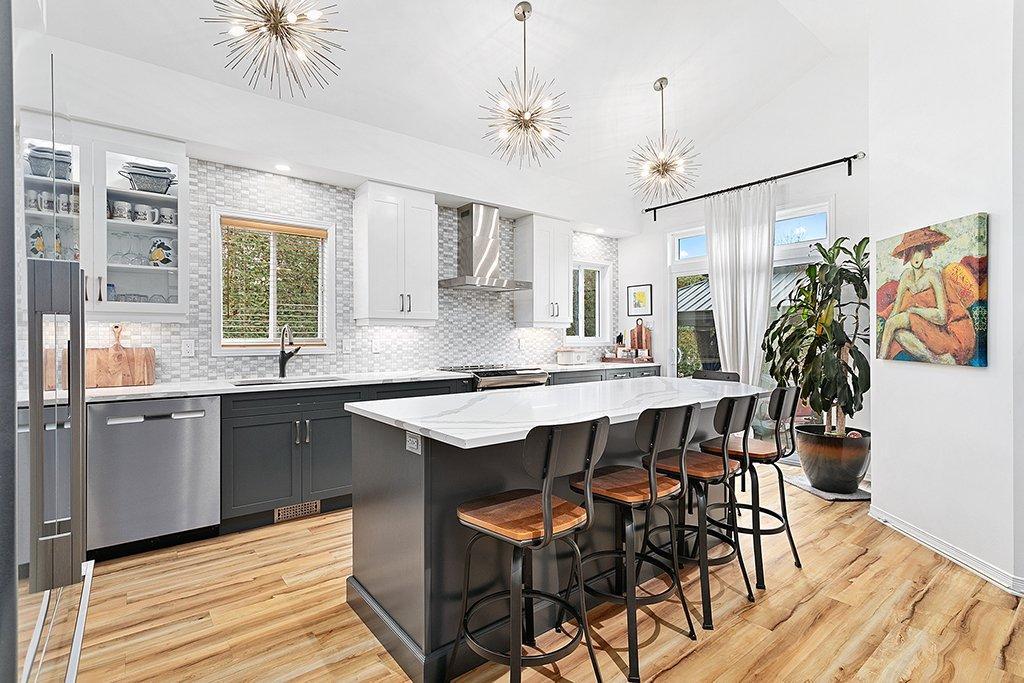 









30


Rue Jean-De La Fontaine

,
Gatineau (Aylmer),




QC
J9J2P7

