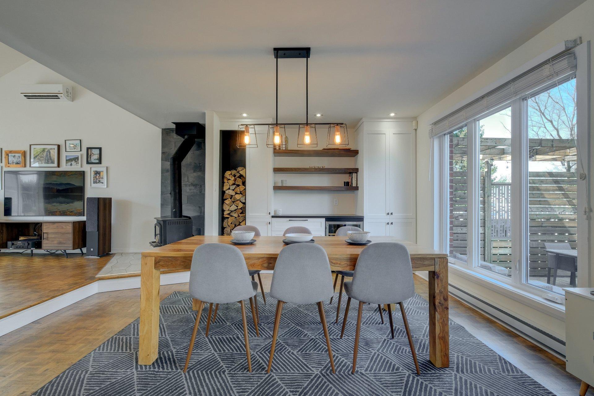 









1889


Rue Bédard

,
Longueuil (Le Vieux-Longueuil),




QC
J4N1K5


