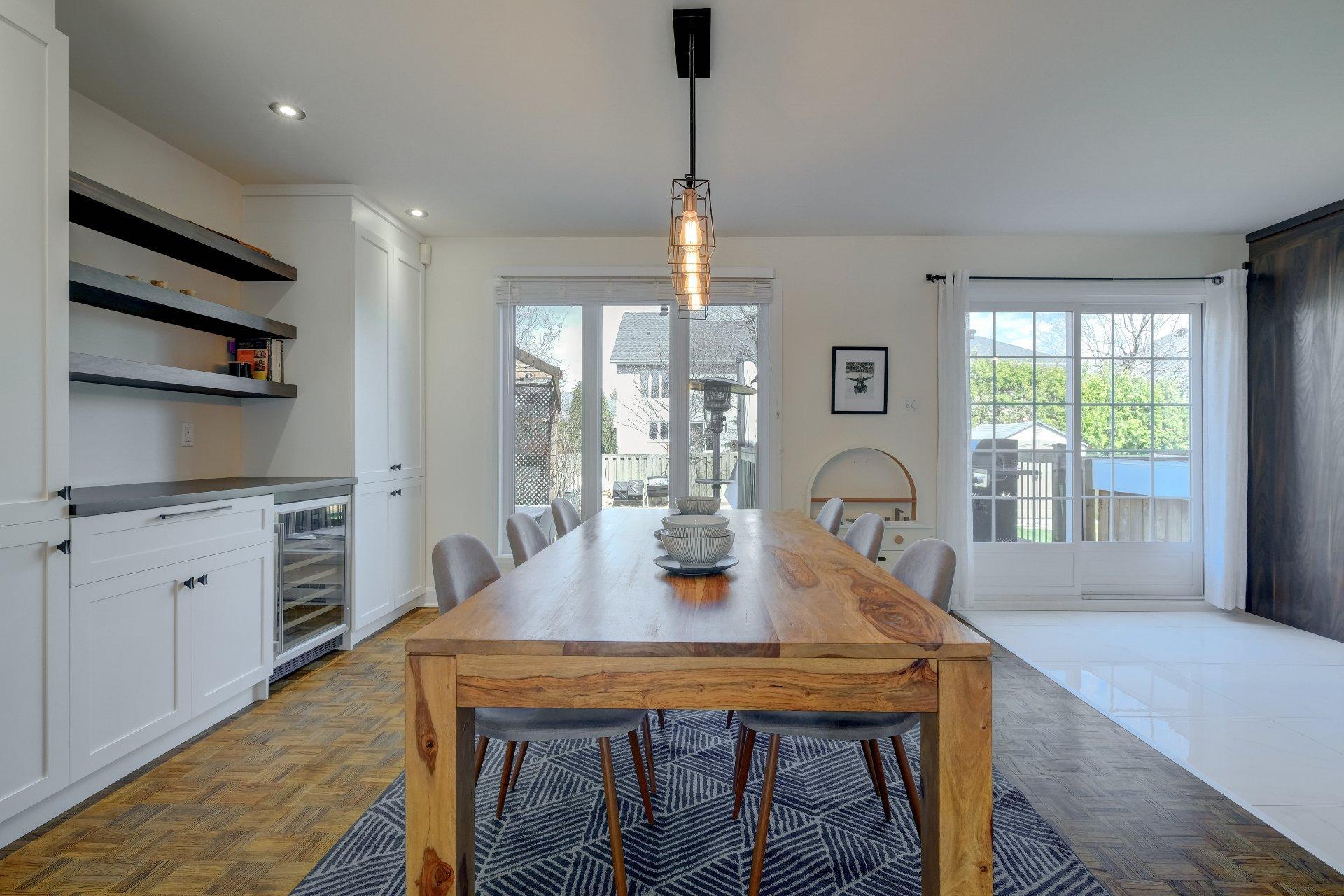 









1889


Rue Bédard

,
Longueuil (Le Vieux-Longueuil),




QC
J4N1K5

