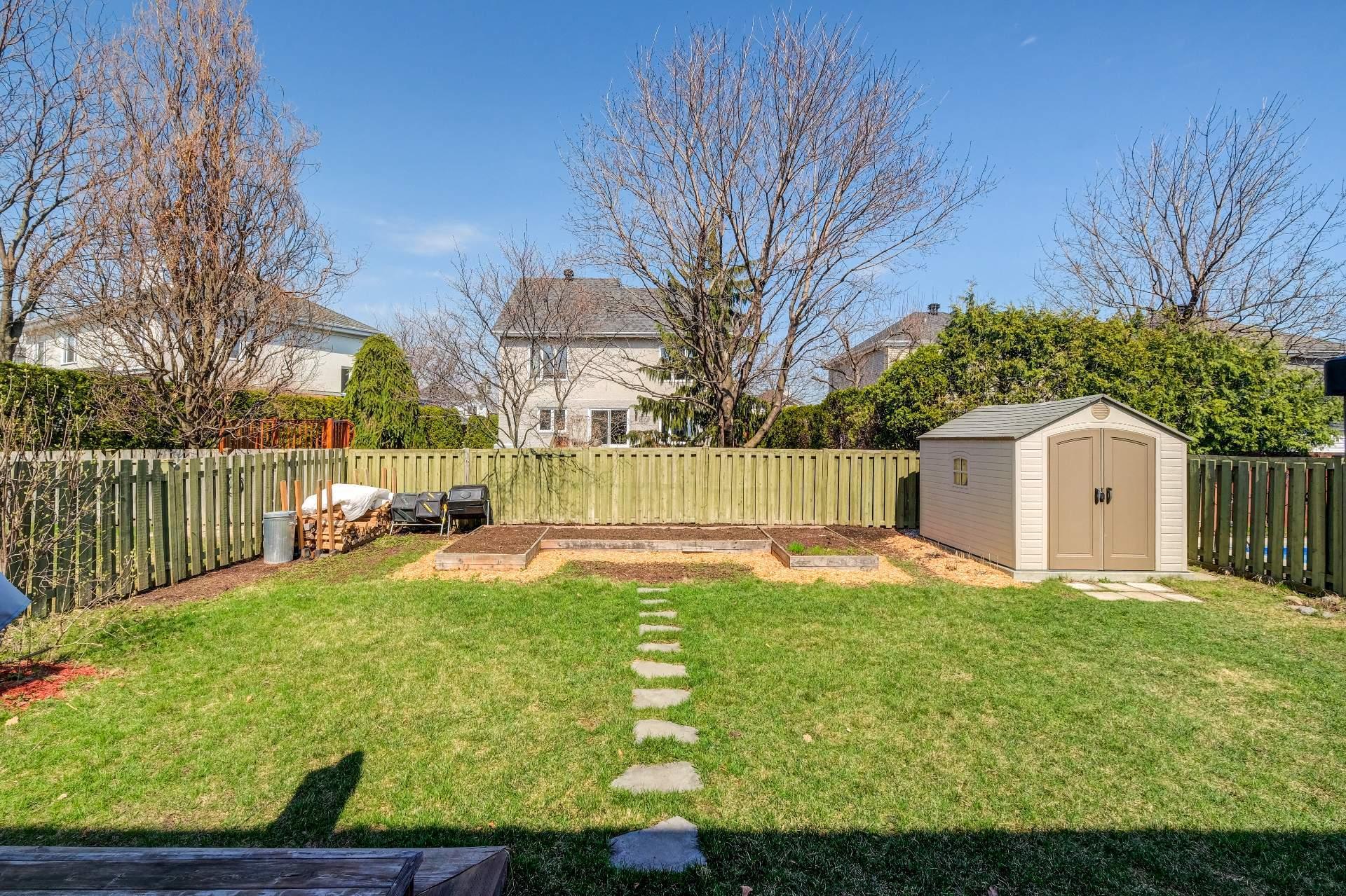 









1889


Rue Bédard

,
Longueuil (Le Vieux-Longueuil),




QC
J4N1K5


