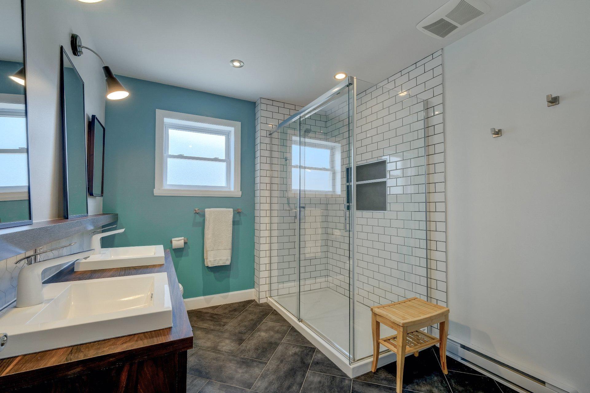 









1889


Rue Bédard

,
Longueuil (Le Vieux-Longueuil),




QC
J4N1K5

