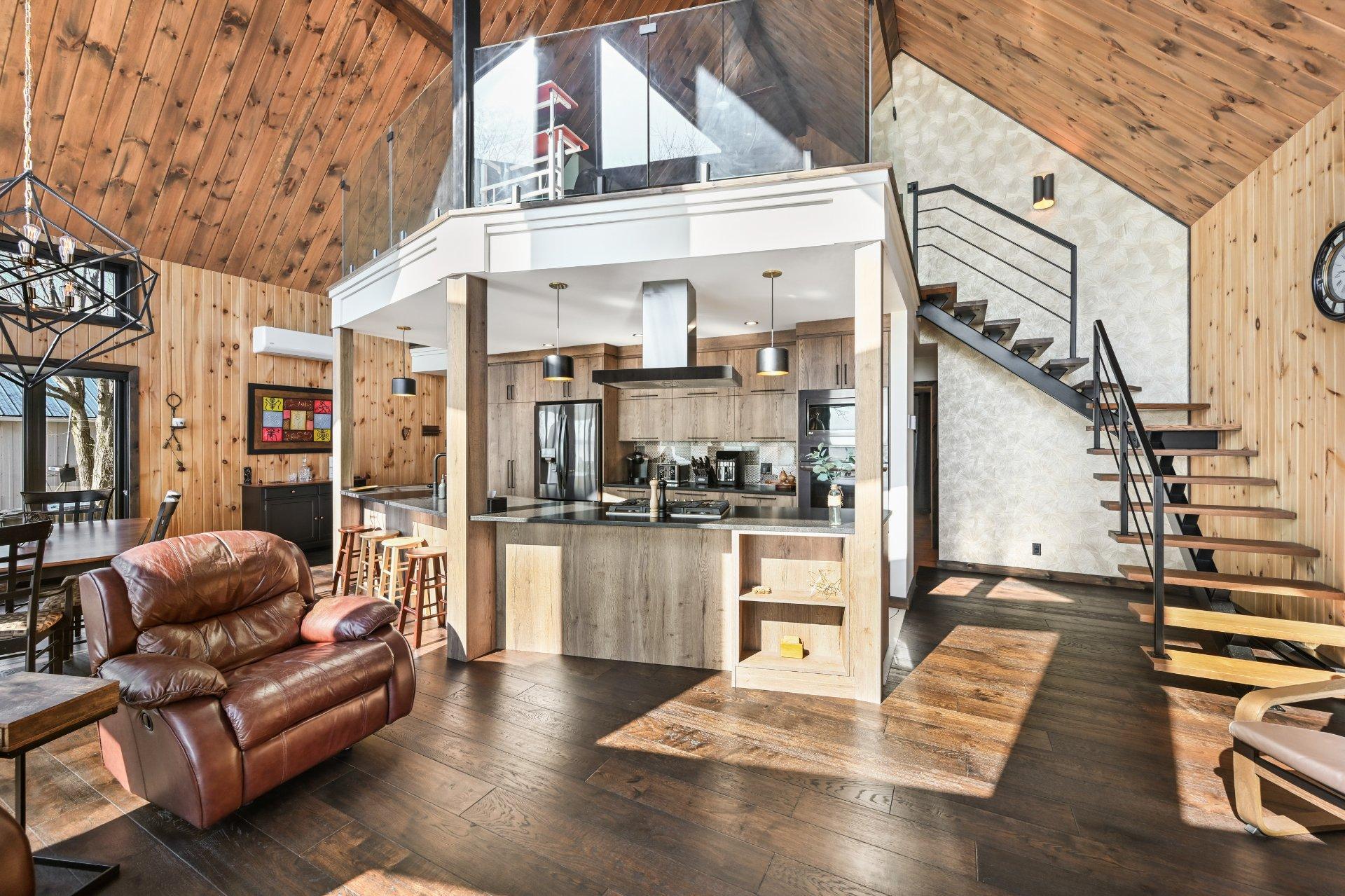 









561


Av. de Venise O.

,
Venise-en-Québec,




QC
J0J2K0

