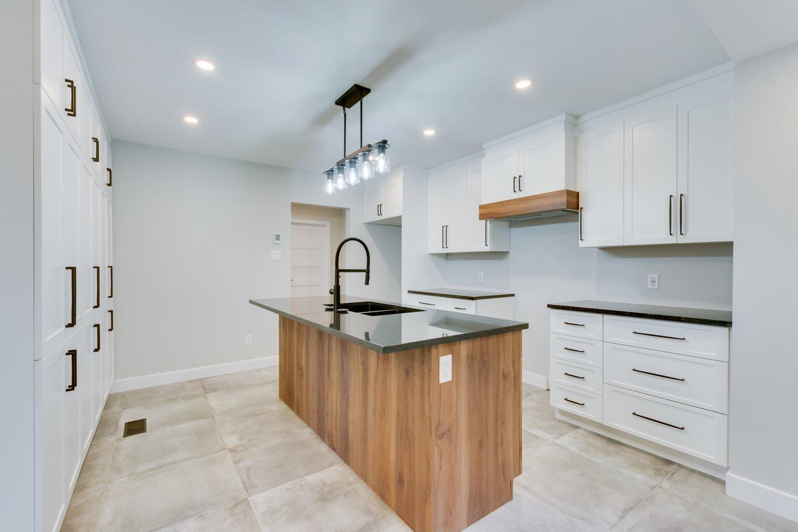 









1277


Route 105

,
Chelsea,




QC
J9B1P4

