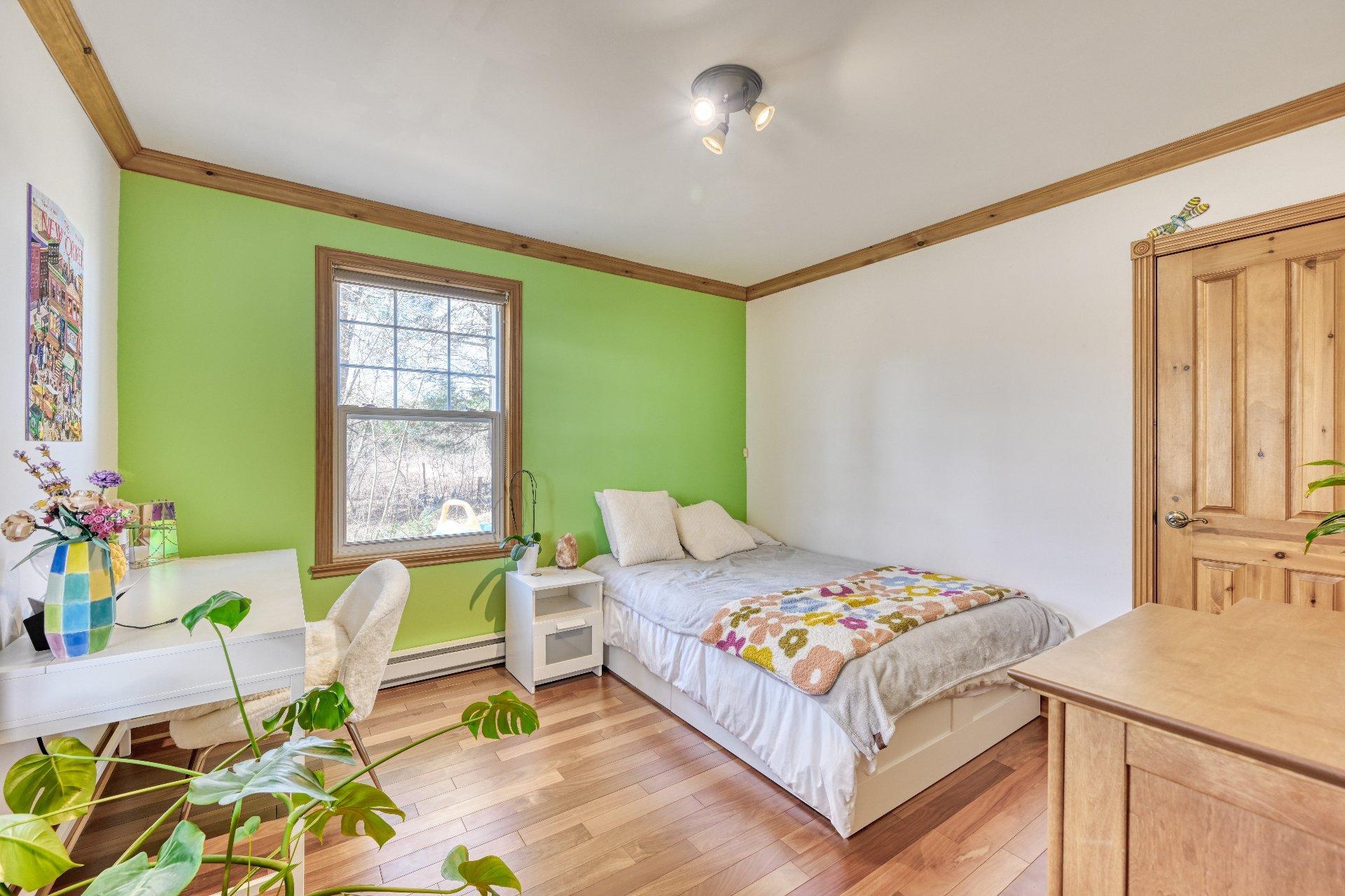 









1253


Ch. Pincourt

,
Mascouche,




QC
J7L2X8

