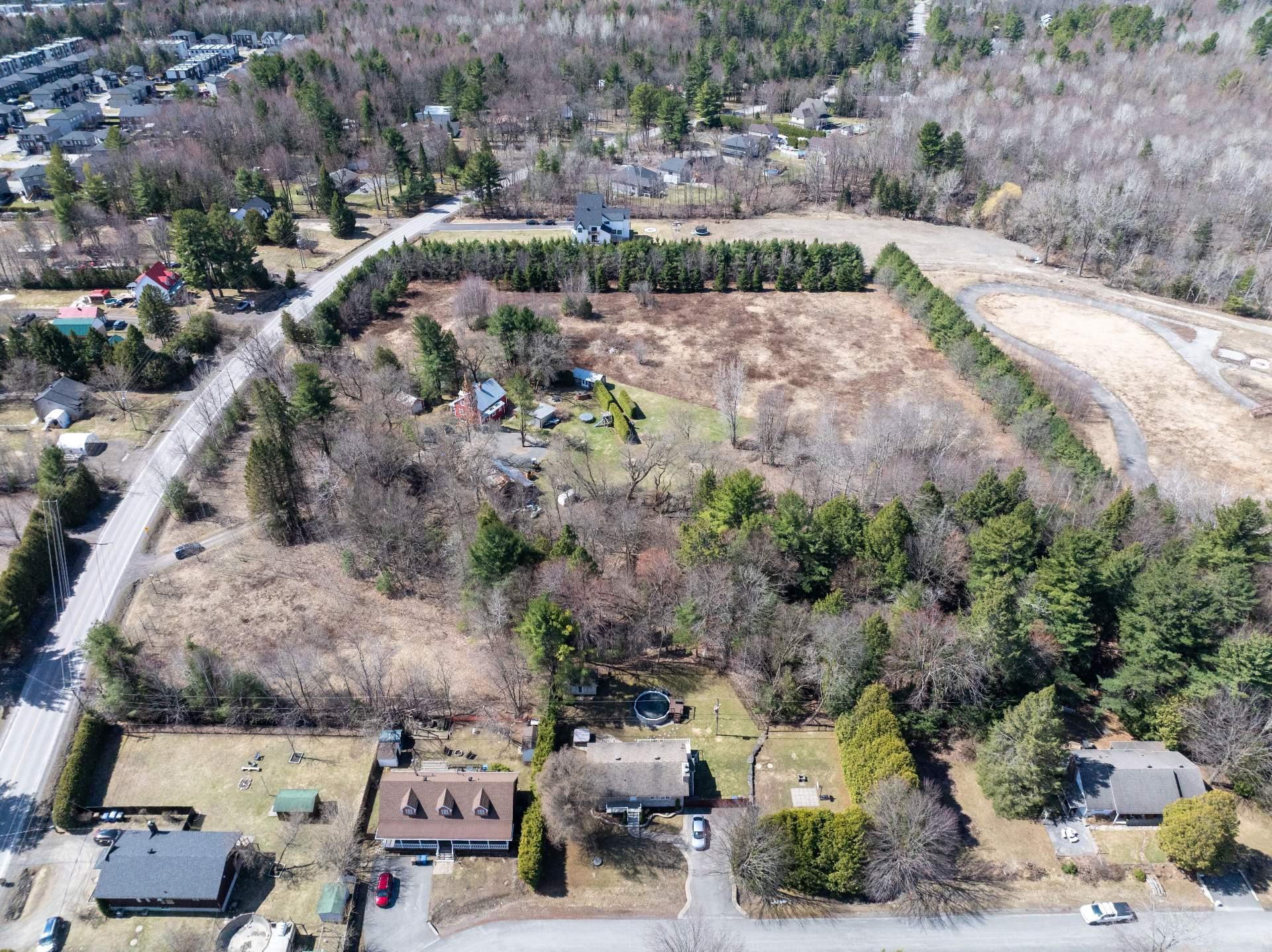 









1253


Ch. Pincourt

,
Mascouche,




QC
J7L2X8

