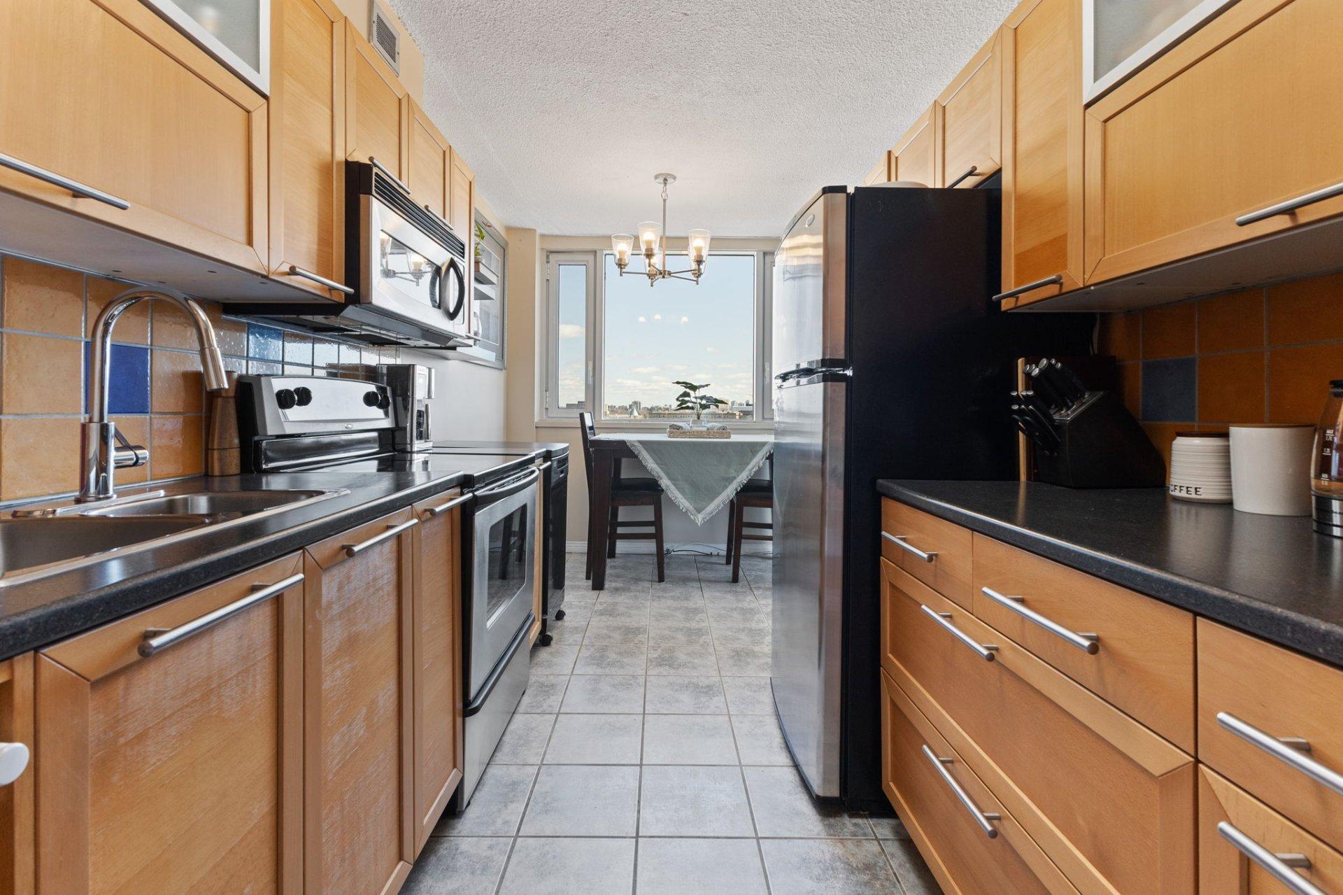 









285


Rue Laurier

, 1007,
Gatineau (Hull),




QC
J8X3W9

