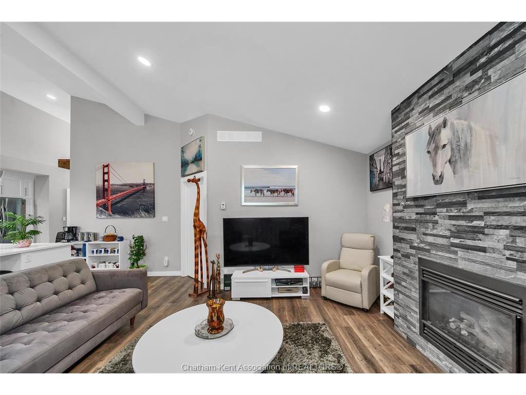 









35


Clara

Crescent,
Chatham,




ON
N7M 0R8

