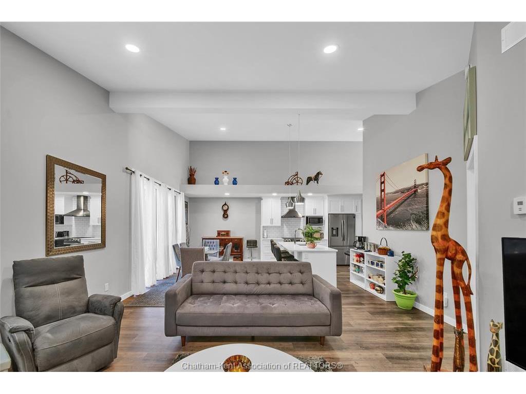 









35


Clara

Crescent,
Chatham,




ON
N7M 0R8

