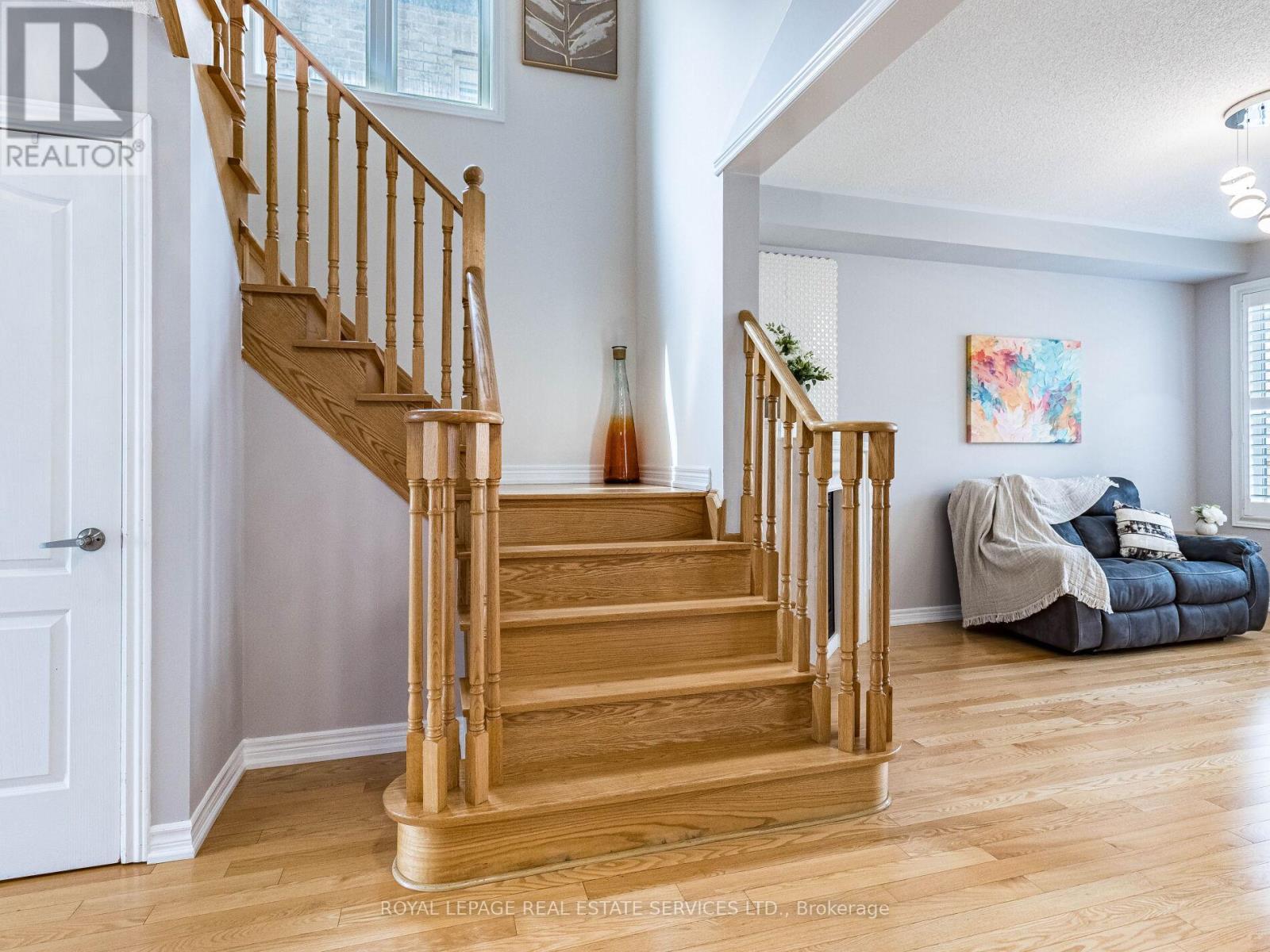 












22 RISEBOROUGH DRIVE

,
Brampton,




Ontario
L6P3W6

