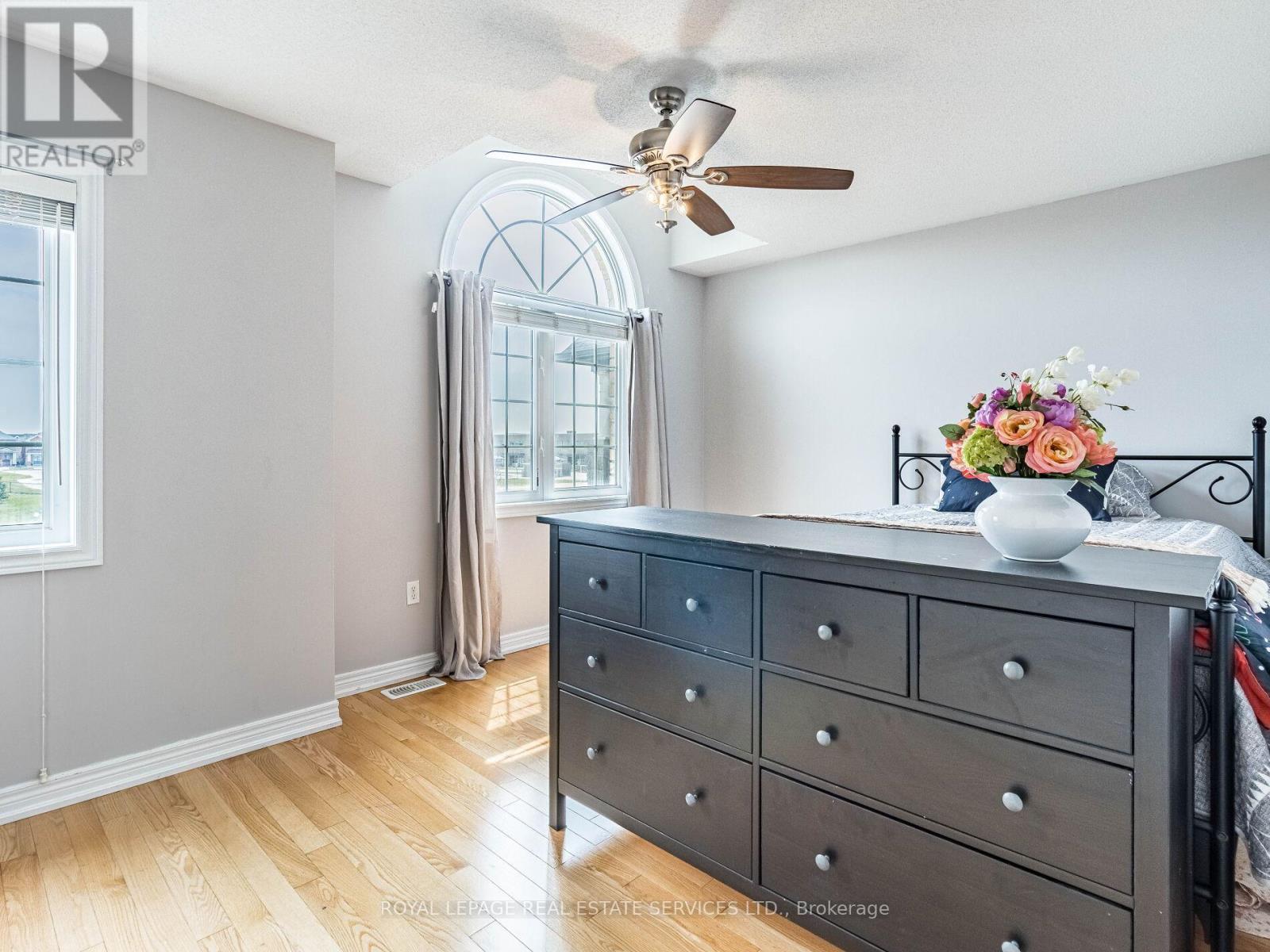 












22 RISEBOROUGH DRIVE

,
Brampton,




Ontario
L6P3W6

