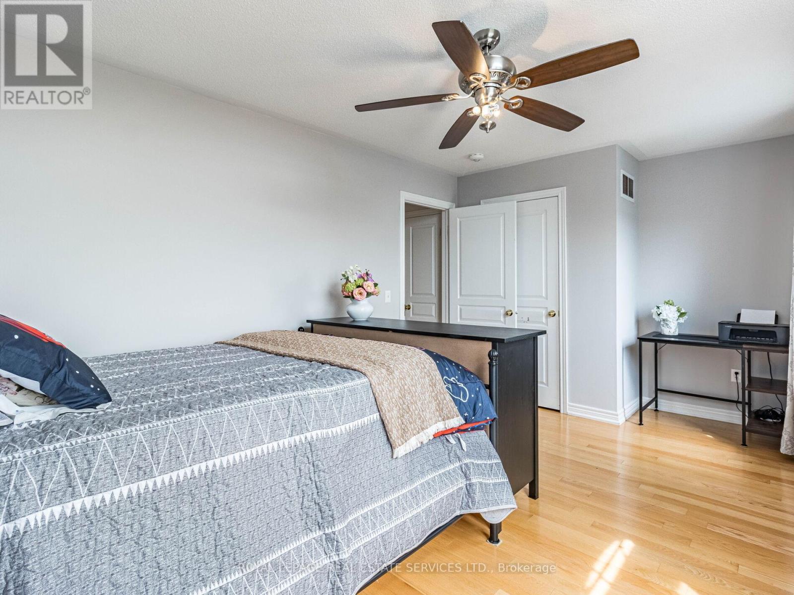 












22 RISEBOROUGH DRIVE

,
Brampton,




Ontario
L6P3W6

