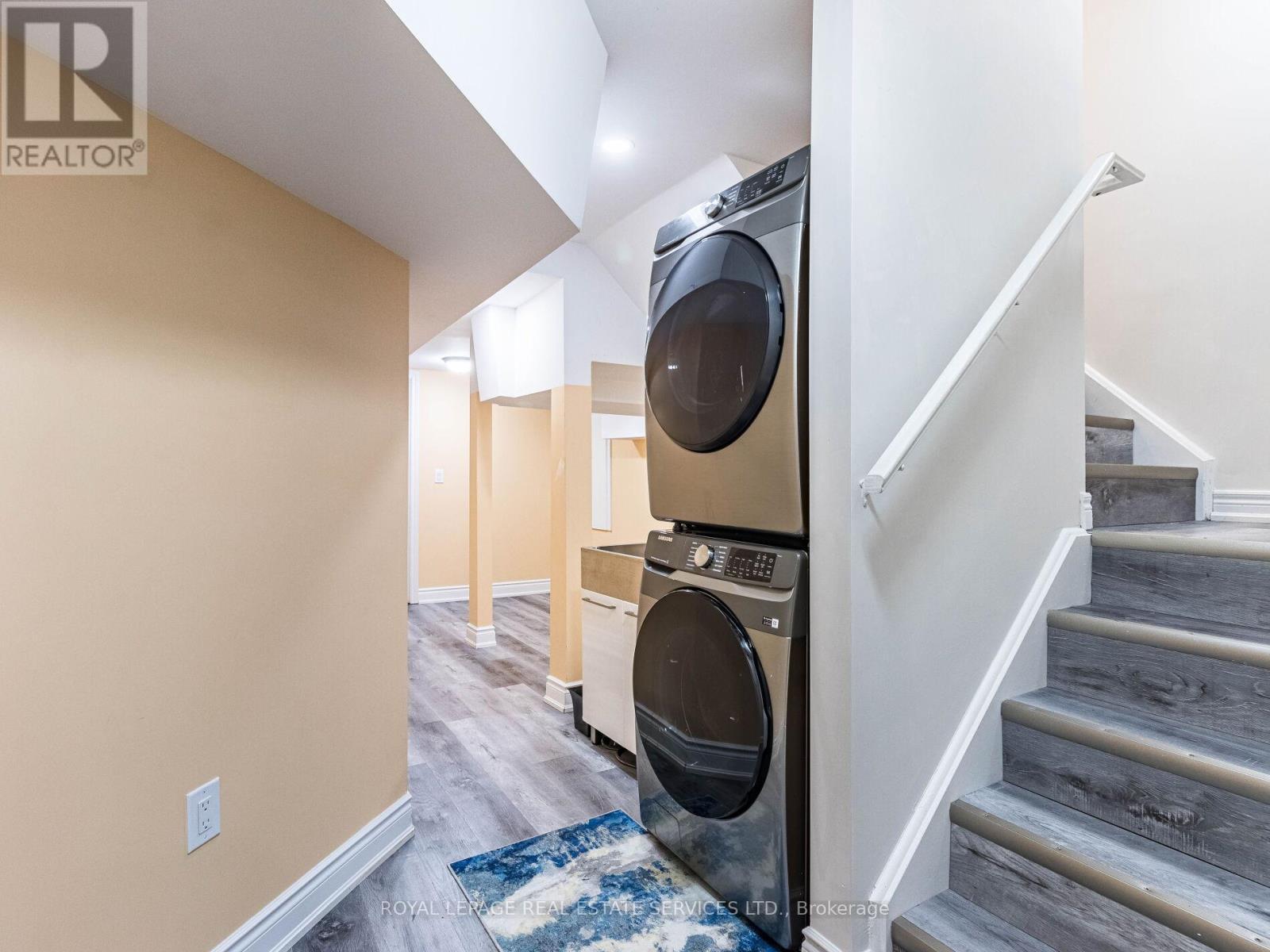 












22 RISEBOROUGH DRIVE

,
Brampton,




Ontario
L6P3W6

