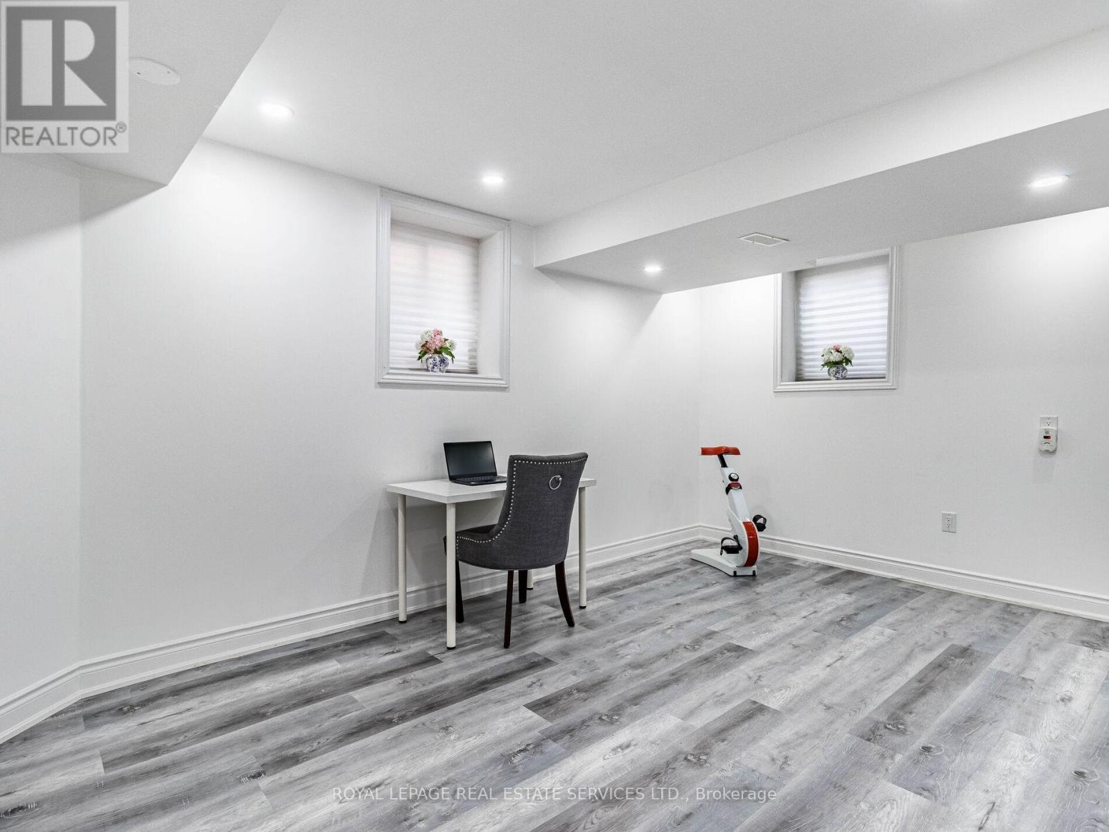 












22 RISEBOROUGH DRIVE

,
Brampton,




Ontario
L6P3W6

