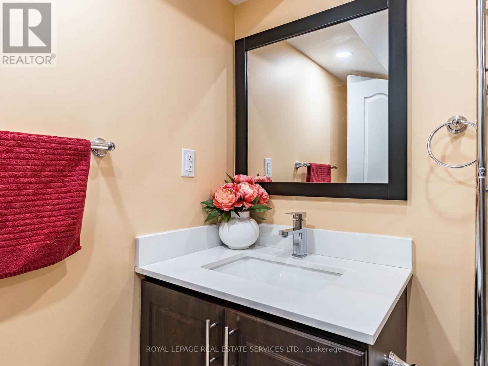 












22 RISEBOROUGH DRIVE

,
Brampton,




Ontario
L6P3W6

