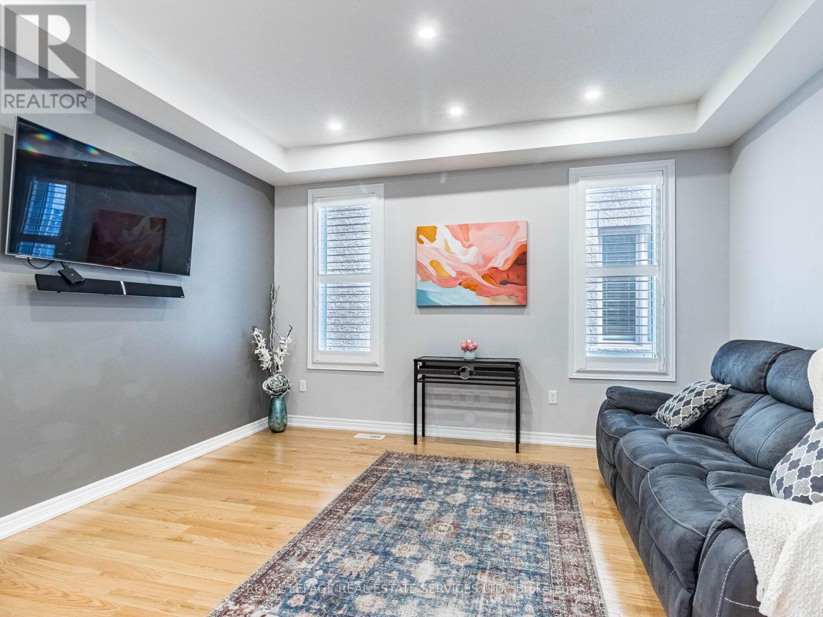 












22 RISEBOROUGH DRIVE

,
Brampton,




Ontario
L6P3W6

