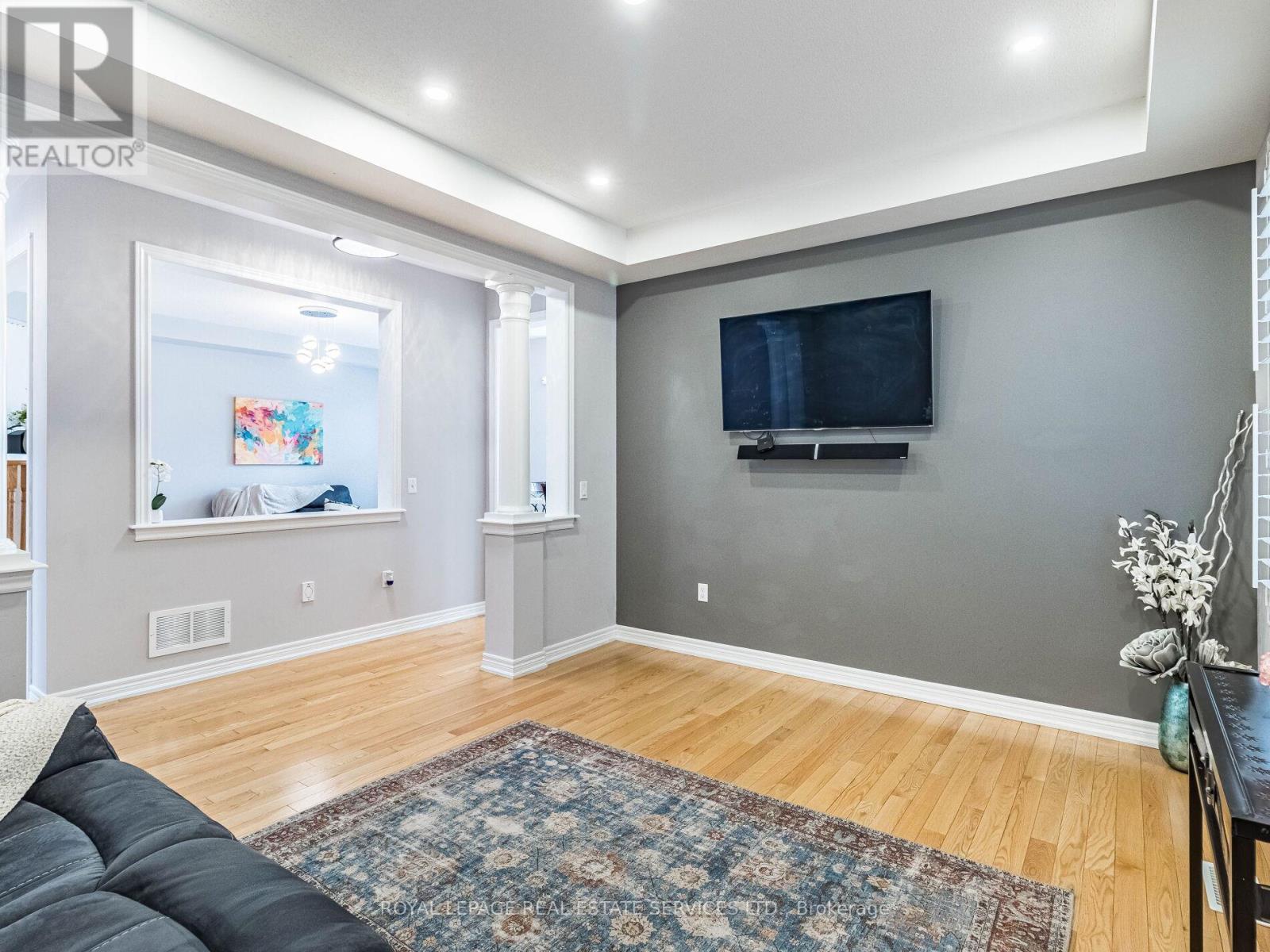 












22 RISEBOROUGH DRIVE

,
Brampton,




Ontario
L6P3W6

