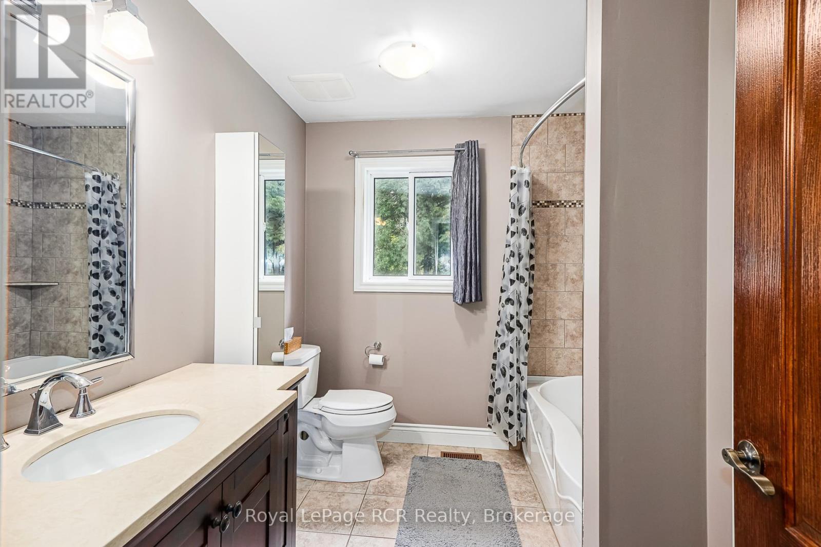 












180 RAGLAN STREET

,
Grey Highlands,




Ontario
N0C1E0


