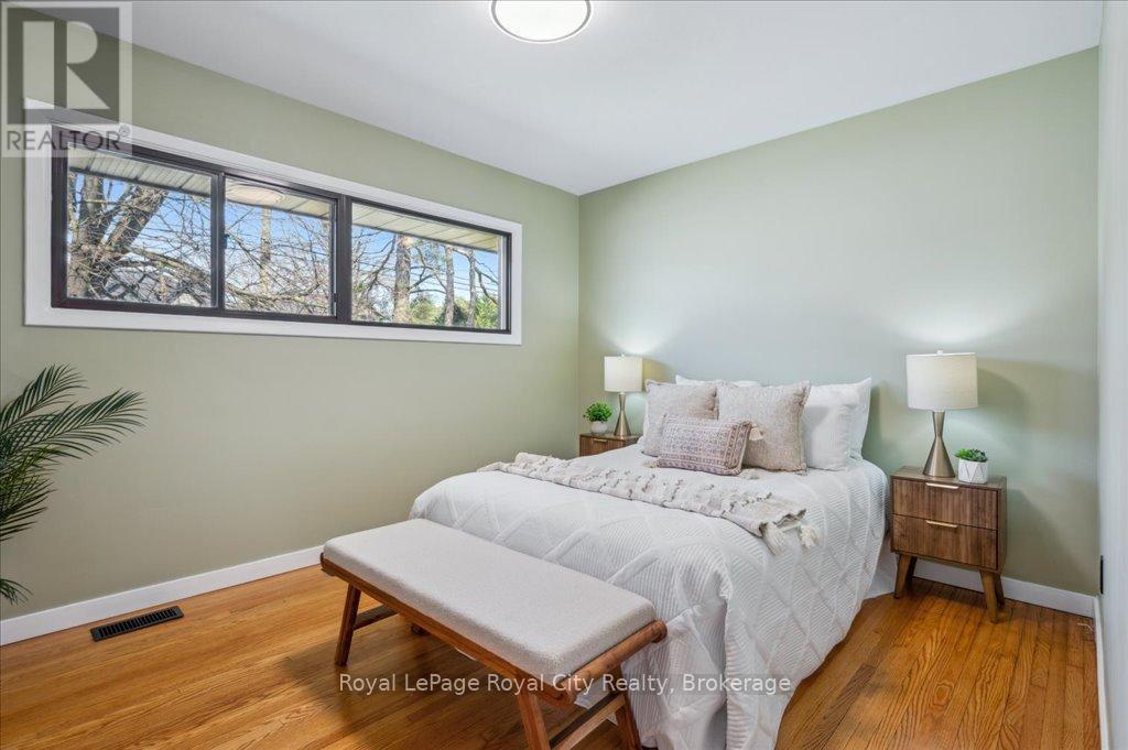 












320 VICTORIA ROAD N

,
Guelph (Riverside Park),




Ontario
N1E5J4

