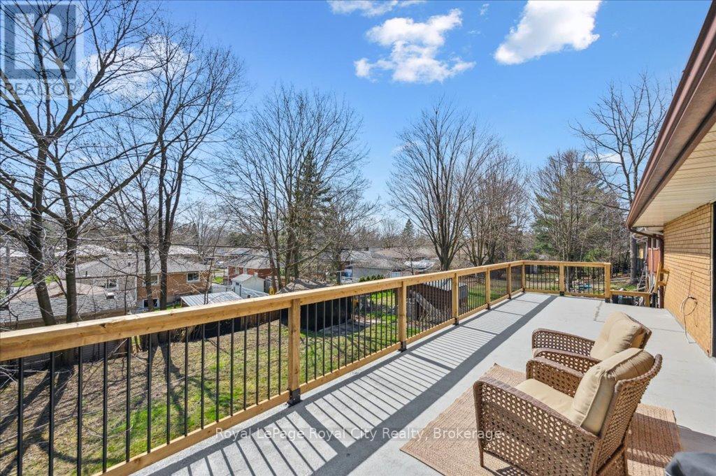 












320 VICTORIA ROAD N

,
Guelph (Riverside Park),




Ontario
N1E5J4

