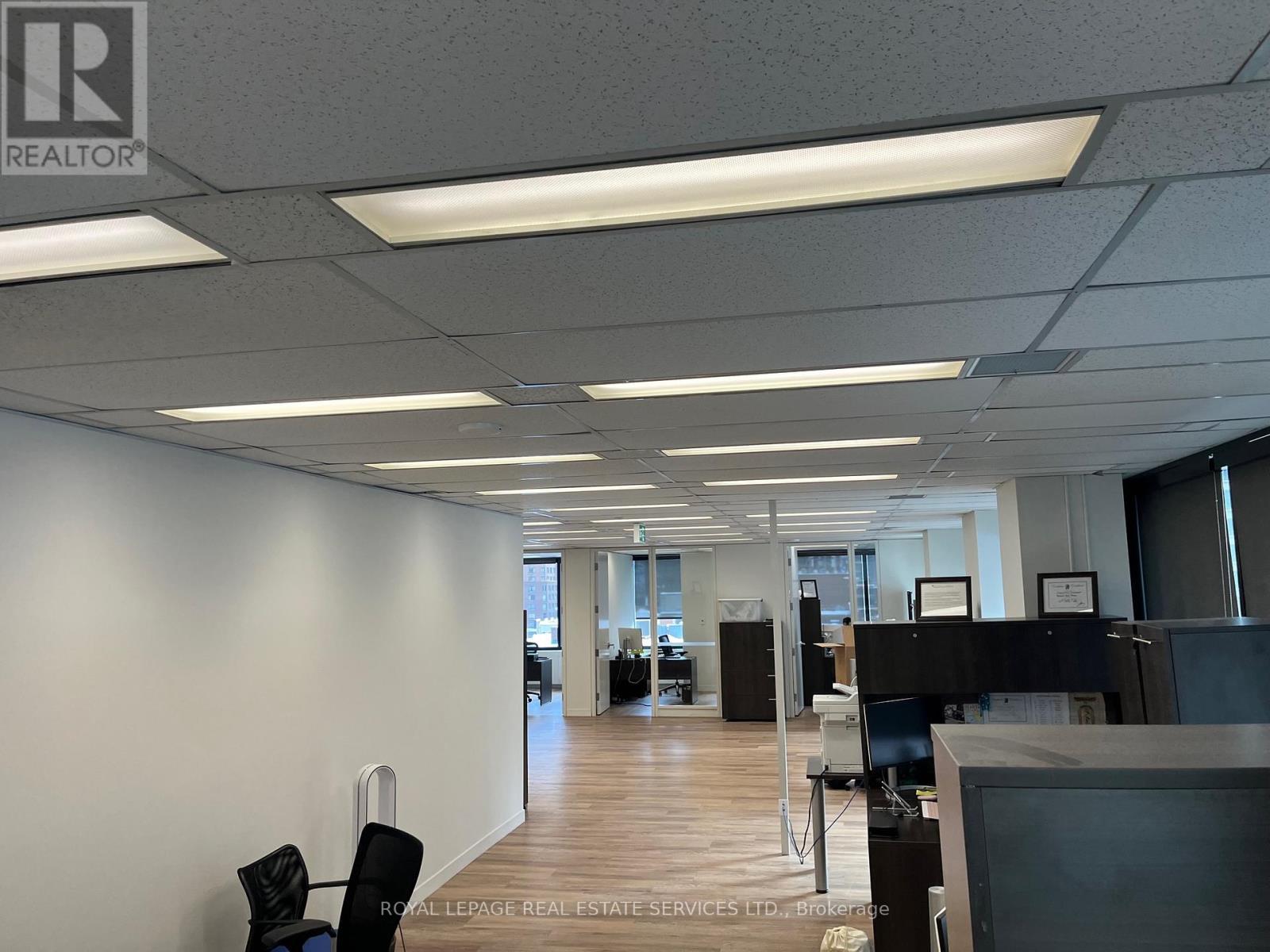 












420 - 180 DUNDAS STREET W

,
Toronto,




Ontario
M5G1Z8

