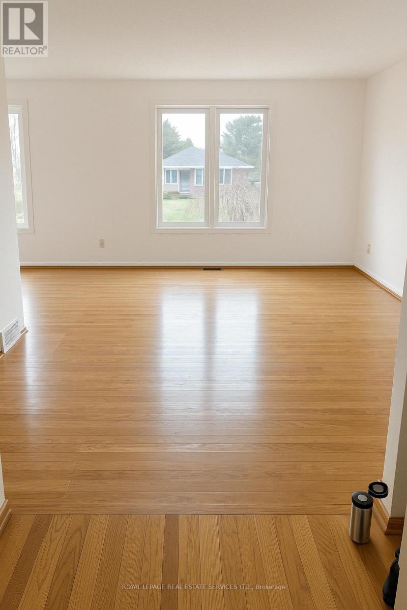 












1128 PINEGROVE ROAD

,
Oakville,




Ontario
L6L2W6

