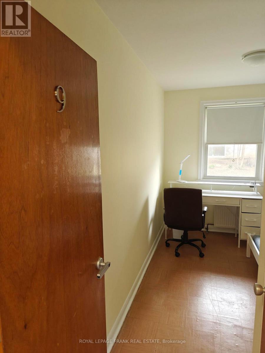 












ROOM #9 - 374 CENTRAL PARK BOULEVARD S

,
Oshawa (Central),




Ontario
L1H5X2

