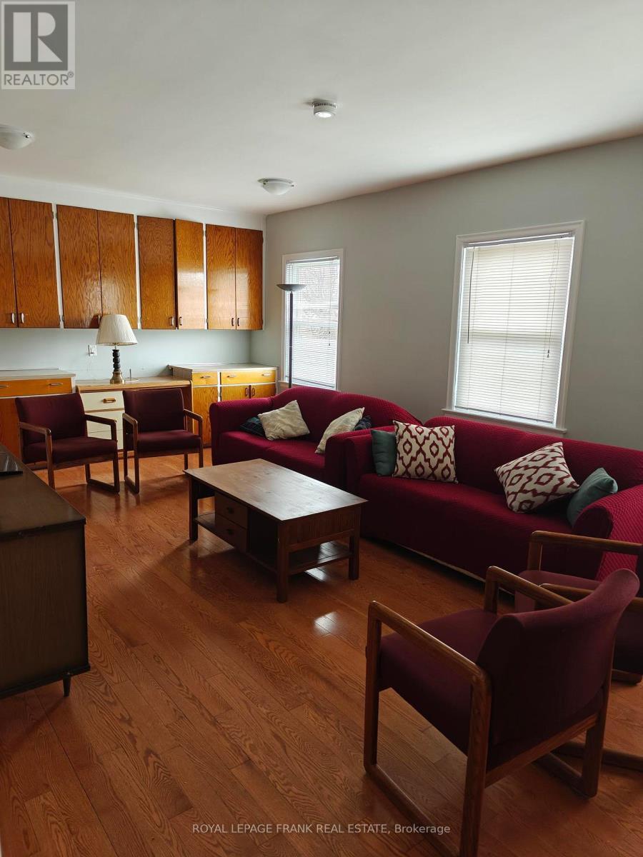 












ROOM #6 - 374 CENTRAL PARK BOULEVARD S

,
Oshawa (Central),




Ontario
L1H5X2

