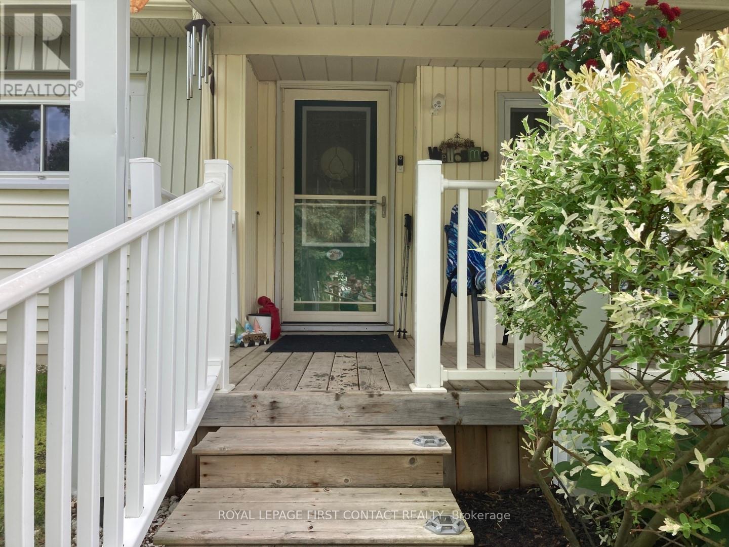 












18 HAWTHORNE DRIVE

,
Innisfil,




Ontario
L9S1P7

