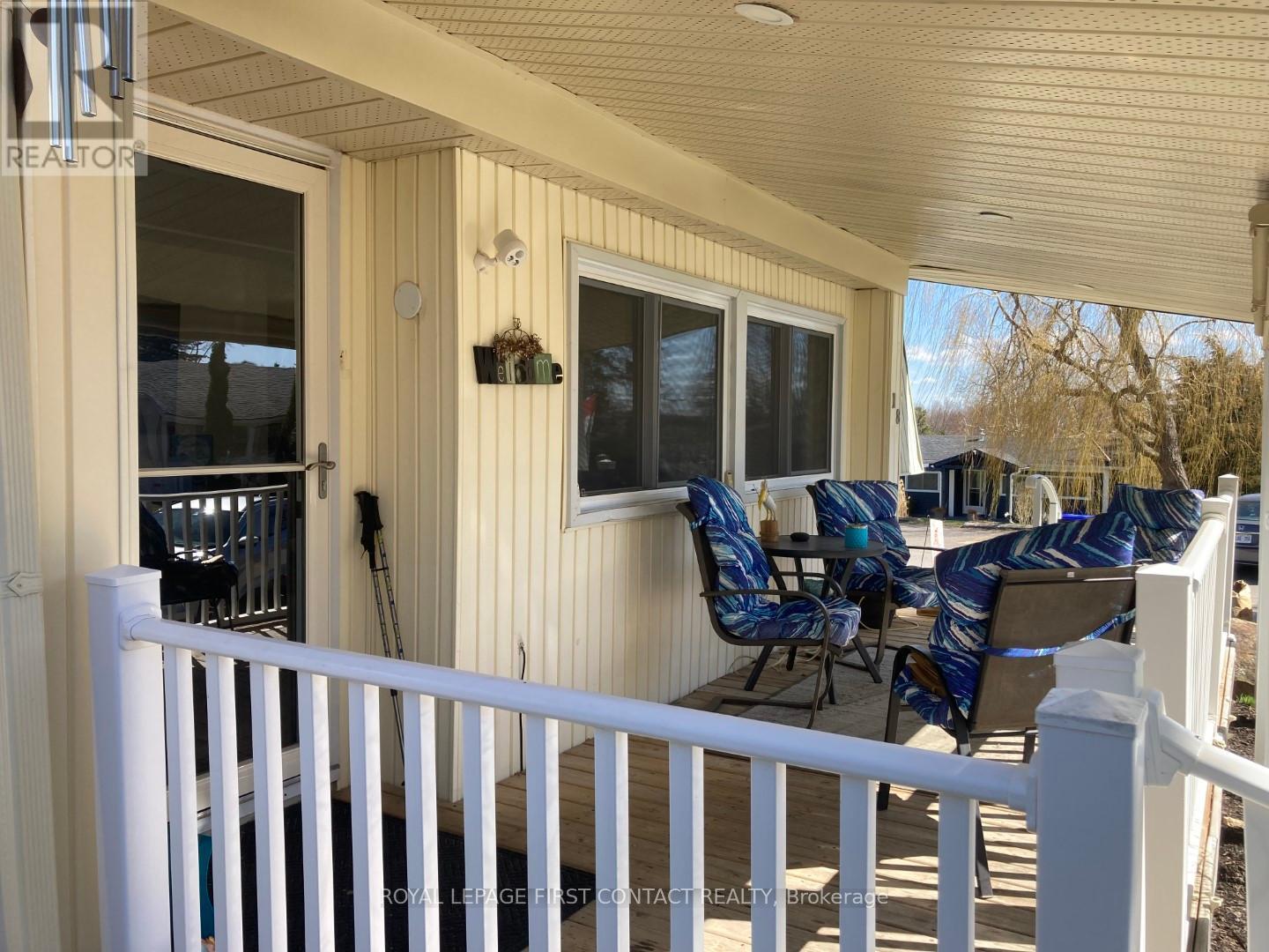 












18 HAWTHORNE DRIVE

,
Innisfil,




Ontario
L9S1P7

