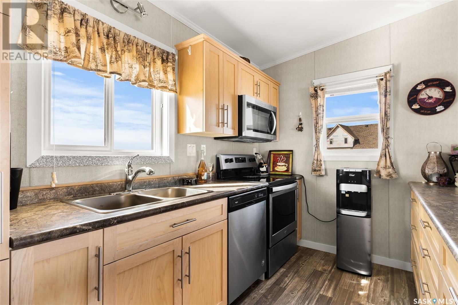 












213 Barber ROAD

,
Collingwood Lakeshore Estates,




Saskatchewan
S0G4V0

