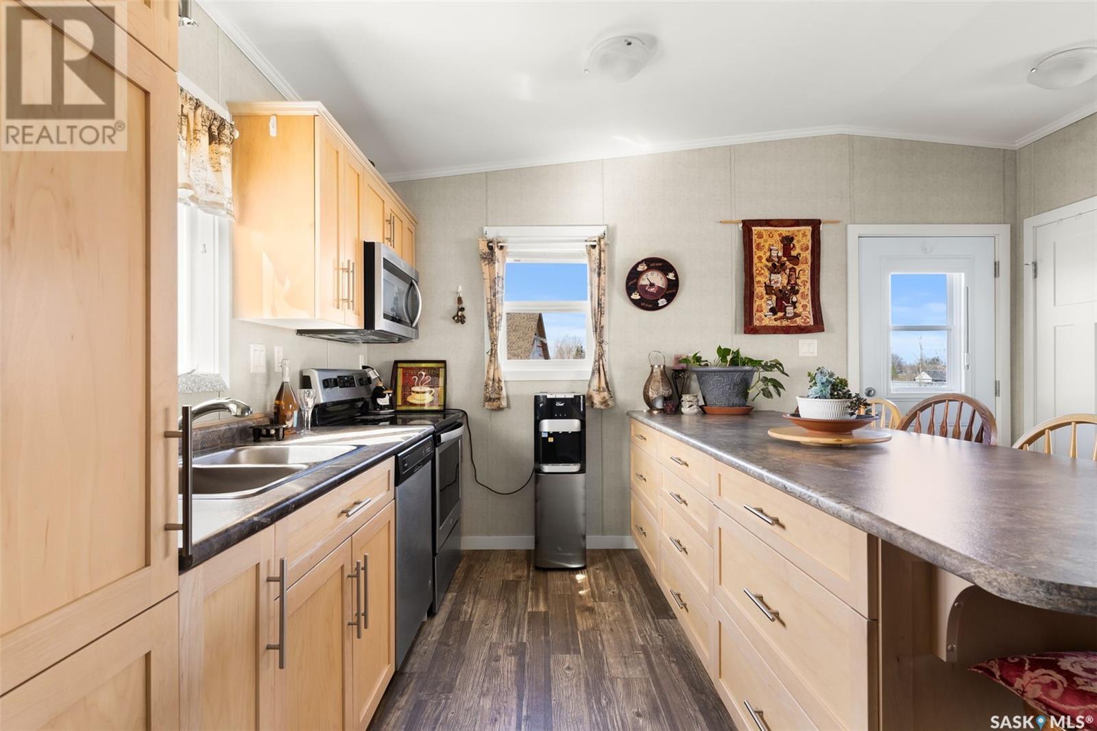 












213 Barber ROAD

,
Collingwood Lakeshore Estates,




Saskatchewan
S0G4V0


